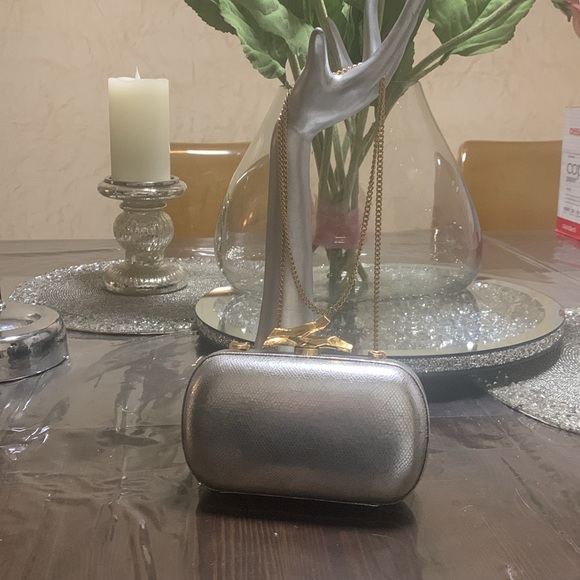 Diane Von Furstenberg Lytton Small Silver Leather Clutch - Picture 4 of 17